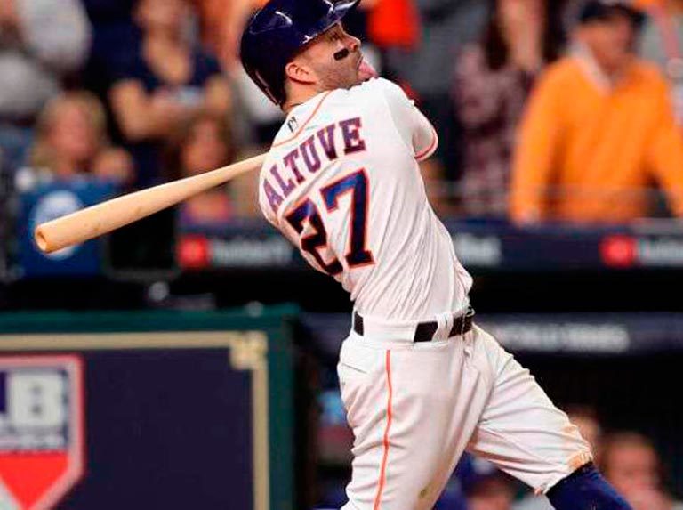 Acuña y Altuve figuran entre las jersey más vendidas