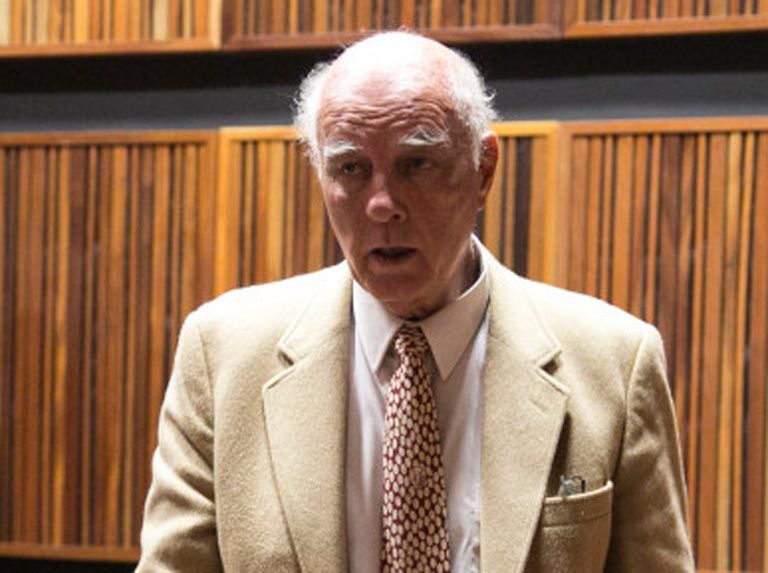 Sudáfrica suspendió concesión de libertad condicional al extenista Bob Hewitt