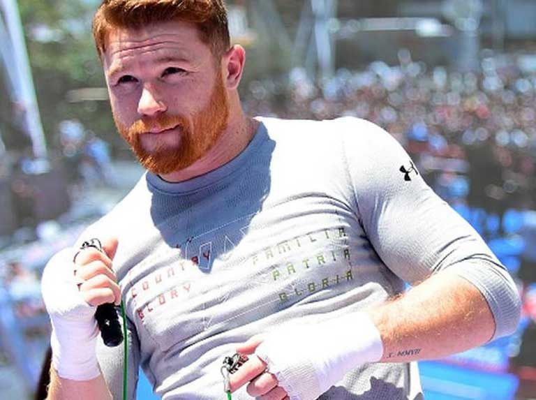 Canelo quiere pelear fuera de Estados Unidos