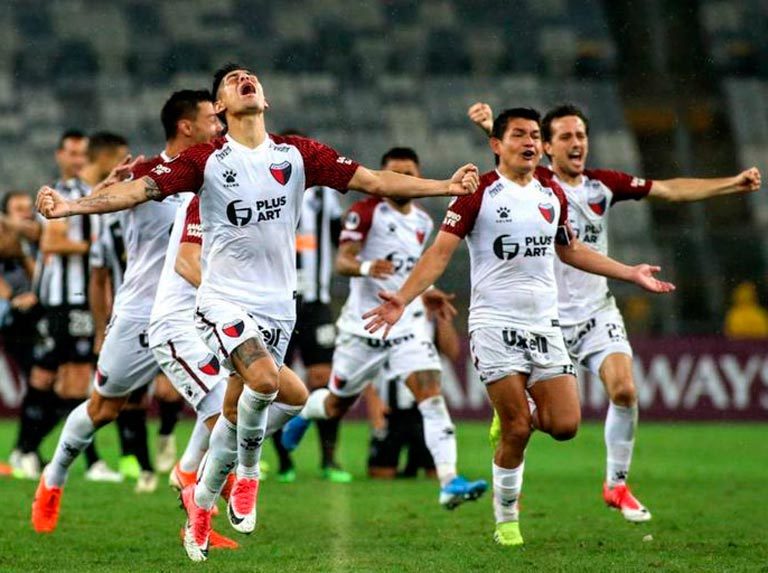 Colón dejó en el camino a Mineiro