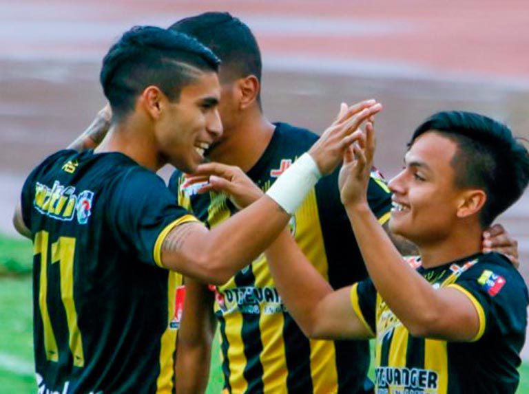 Deportivo Táchira no suelta el liderato