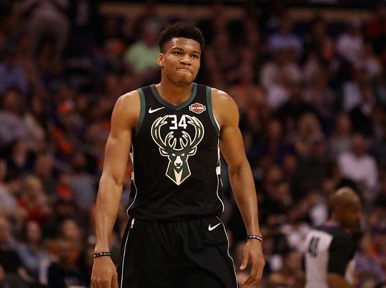 Antetokounmpo está en la mira de Warriors