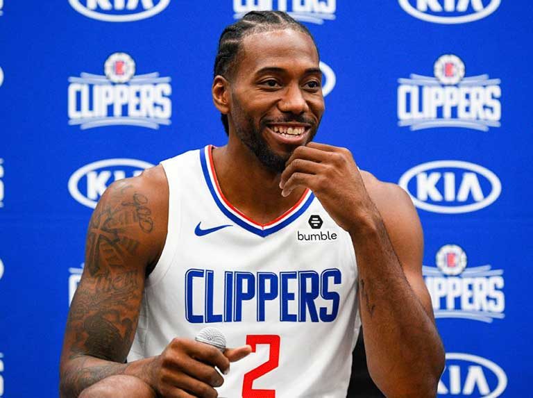 Kawhi llegó ‘óptimo’ a los entrenamientos