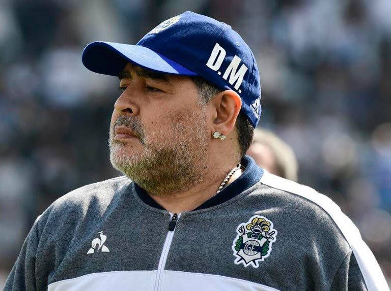 Maradona volvió a entrenar al Gimnasia y Esgrima La Plata