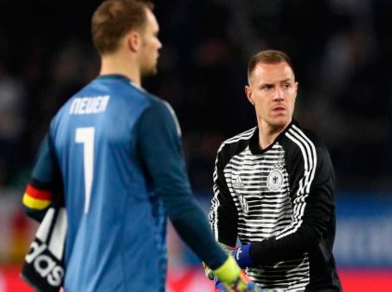 Hoeness retiró su amenaza de boicot por duelo Neuer-Ter Stegen
