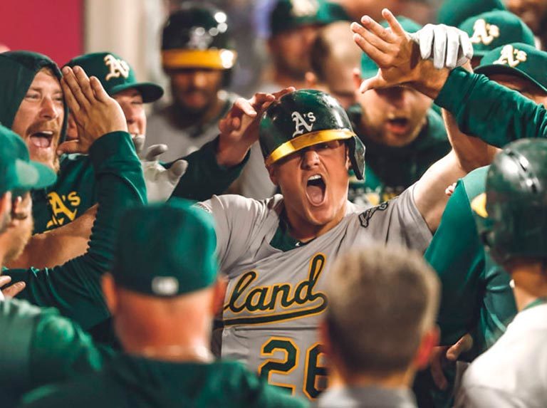 Oakland se aferra a un Comodín en la Americana