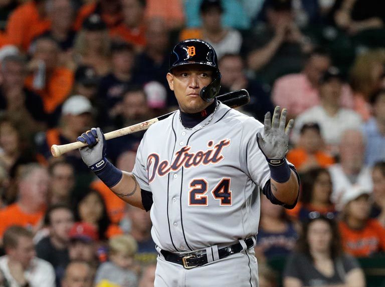 Miguel Cabrera le saca el cuerpo al quirófano