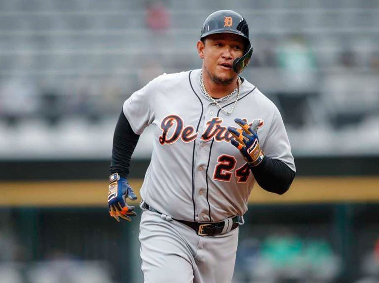 Miggy aumentó a 476 su historial jonronero