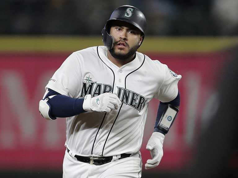 Seattle no aprovechó tórrido bateo de Narváez
