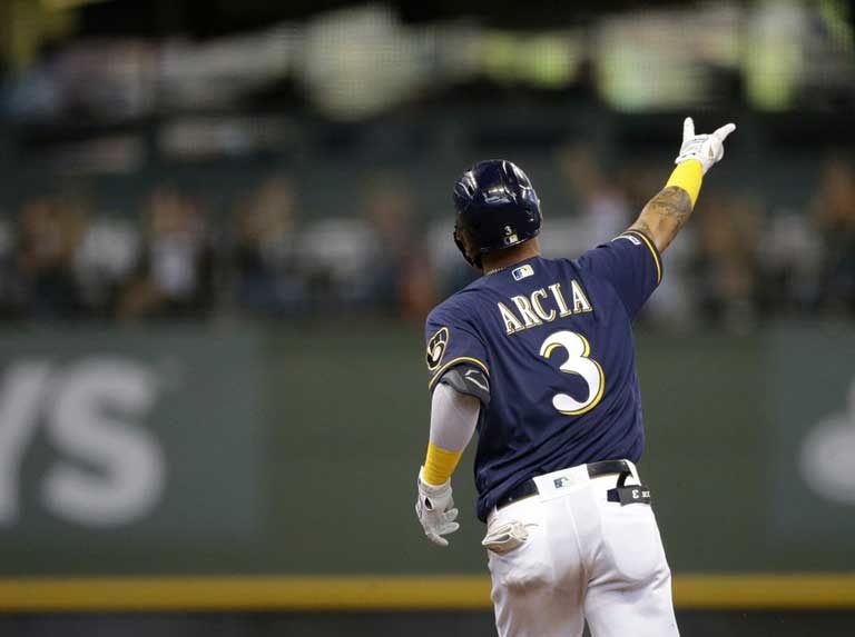 Orlando Arcia acordó por $2.2 millones