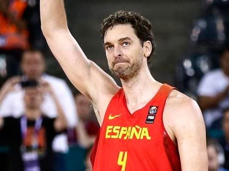 Camiseta de Pau Gasol es subastada