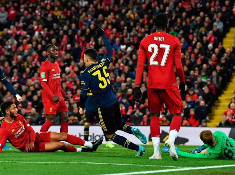 Liverpool definió en penales y eliminó al Arsenal