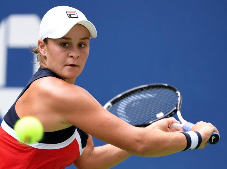 Ashleigh Barty y Belinda Bencic avanzan a semifinales del Torneo WTA