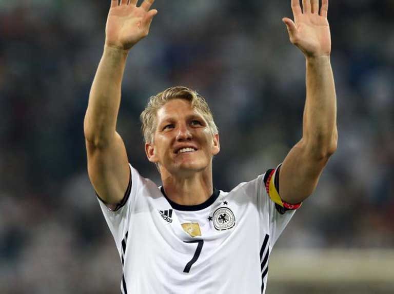 Bastian Schweinsteiger anunció su retiro