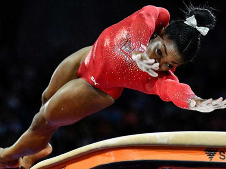 Simone Biles igualó récord de medallas en Mundiales
