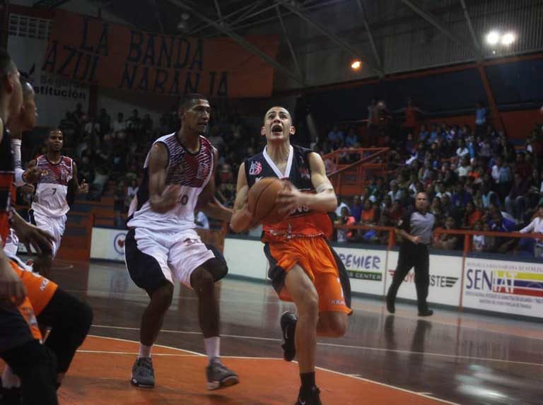 Ojeda, Cisnero y Barrios son los MVP de la LED1