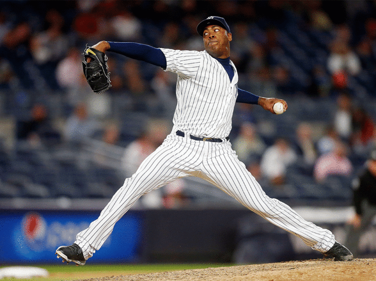 Chapman y Hader ganaron el premio a Relevistas del Año