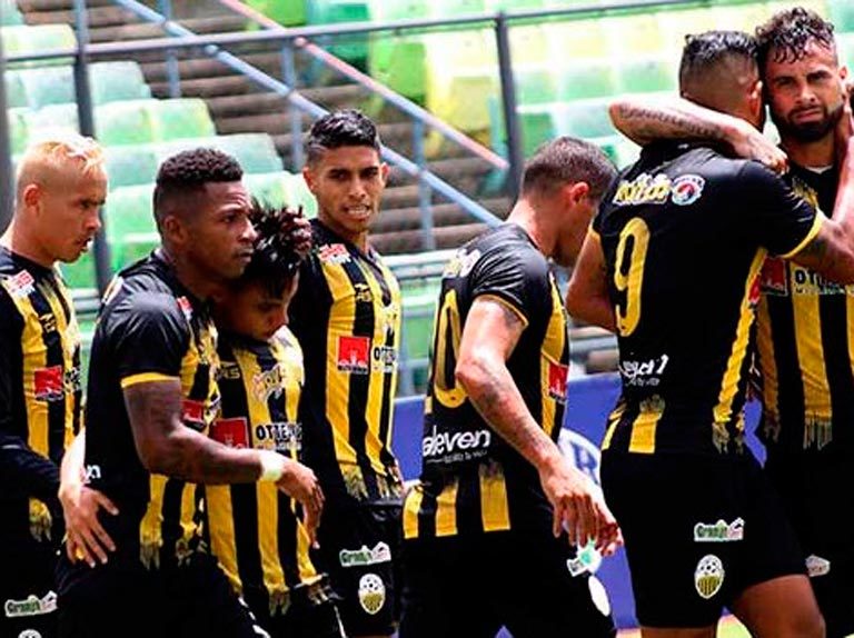 Táchira no suelta  la cima del Clausura