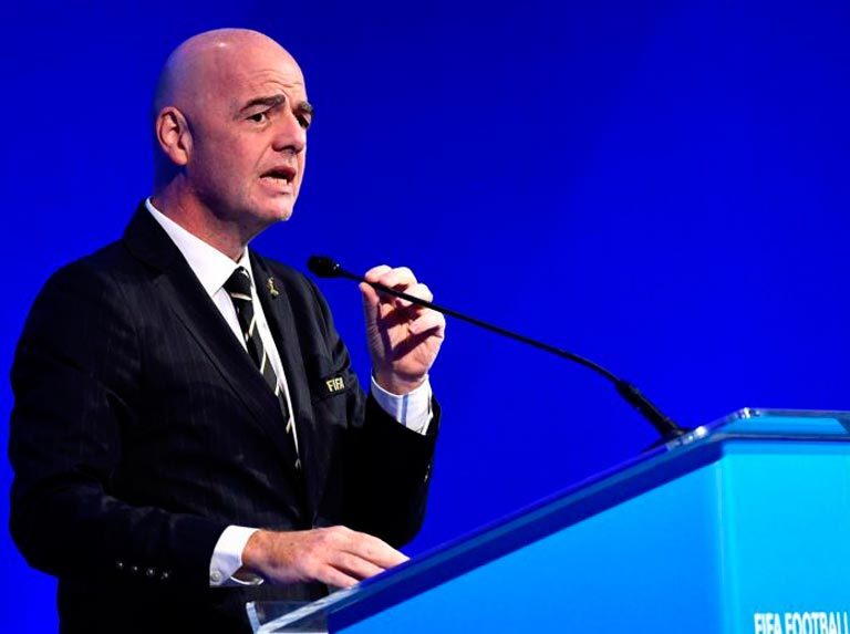 FIFA disgustada por falta de público en partido entre dos Coreas