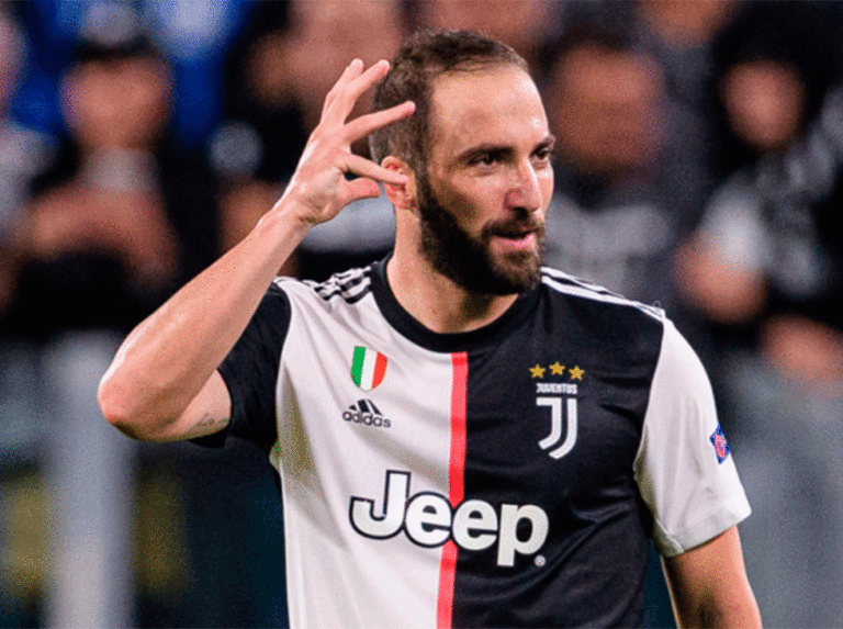 Higuaín llegó a los 200 partidos en la Serie A