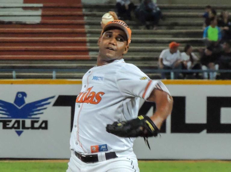 Águilas anunció trío de foráneos