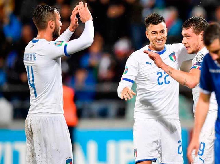 Italia goleó a Liechtenstein y mantiene el pleno de puntos