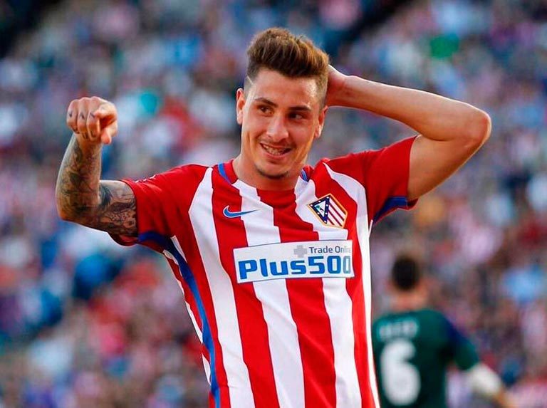 Giménez fue sustituido por lesión en el minuto 15