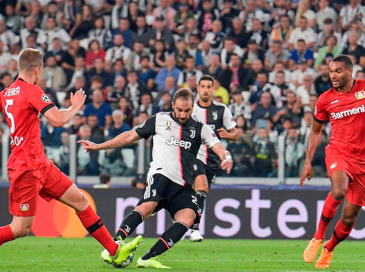 Juventus goleó sin problemas al Leverkusen