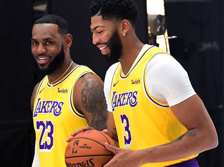Apostadores prefieren a Lakers para ganar título de la NBA