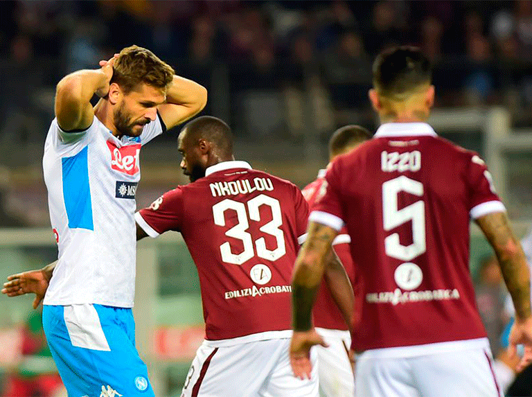Napoli empató con Torino y reduce la presión sobre Inter y Juventus