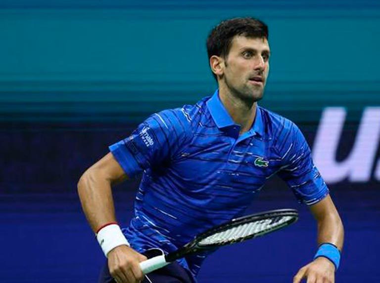 Novak Djokovic avanzó a cuartos de final en  Tokio