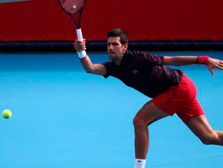 Djokovic triunfó en su retorno a la cancha en torneo de Tokio