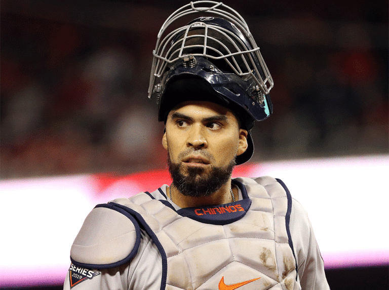 Robinson Chirinos pacta con los Rangers