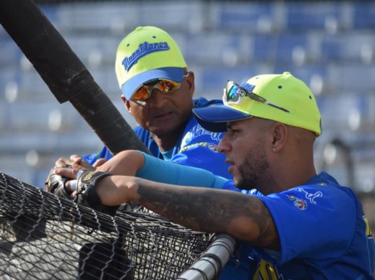 Ronny abordó el barco en busca de más hitos