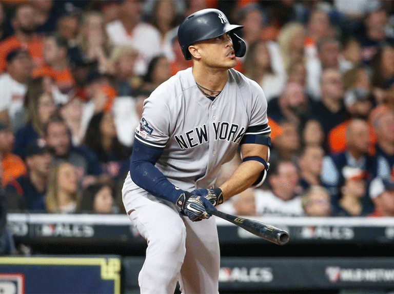 Stanton fuera del lineup de Yankees por lesión en el cuádriceps