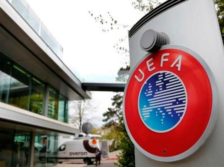 UEFA abre expediente tras Bulgaria-Inglaterra e investigará gesto de Turquía