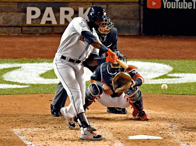 Álvarez impone récord para cubanos en postemporada (+VIDEO)