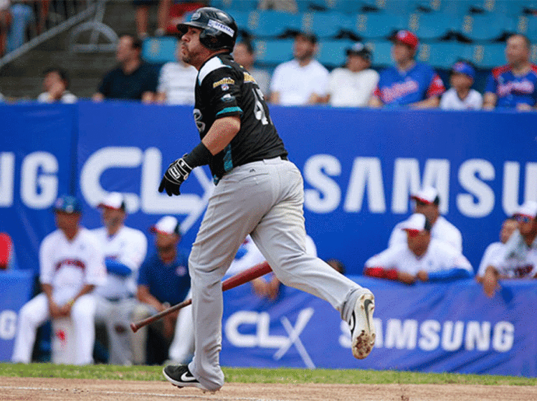 Bravos vapuleó a Tiburones y niveló su récord