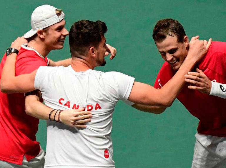 Canadá consigue una victoria histórica y se coloca en semifinales