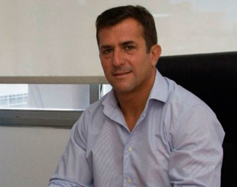 Candidato a presidente de Boca quiere que la Bombonera tenga 100.000 plazas