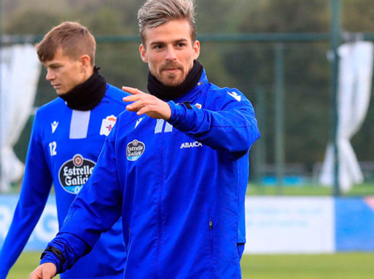 Christian Santos regresó a los entrenamientos del Deportivo La Coruña