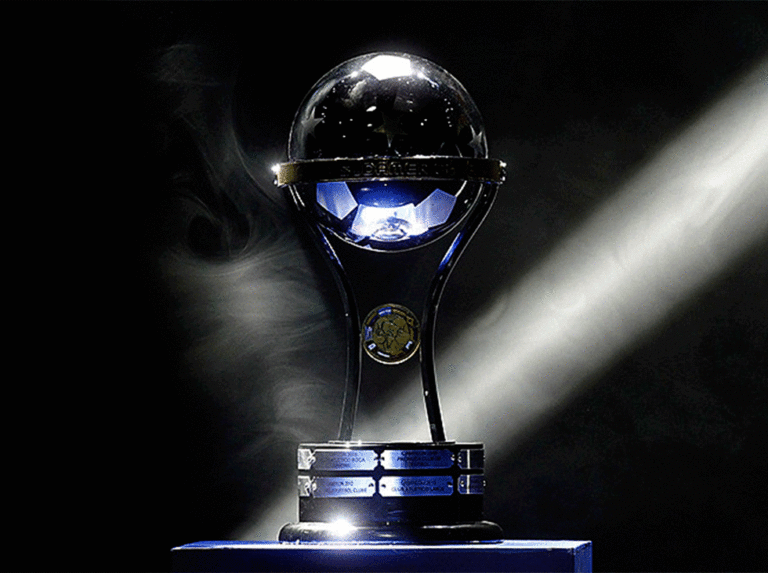 Colón e Independiente buscan entrar en la historia de la Sudamericana