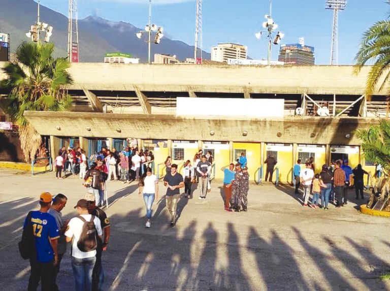 No hubo mucha cola en el Universitario