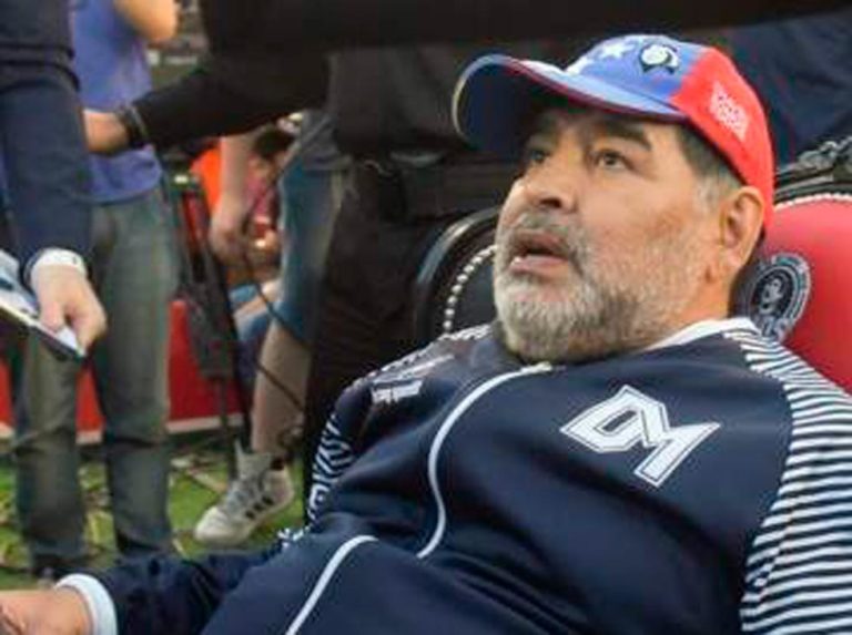 Maradona: Estoy muy sano donaré mi dinero cuando muera