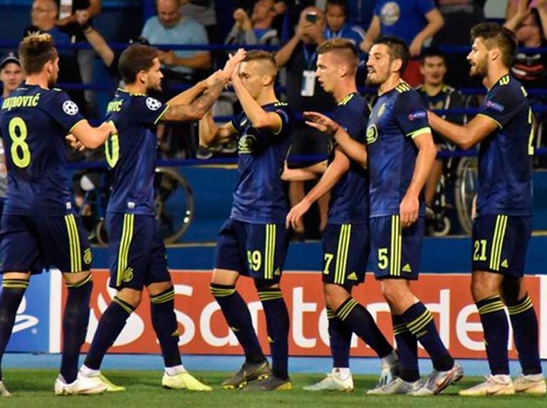 El VAR decide un partido entre el Zagreb