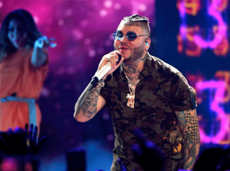 Farruko puso el ritmo a la inauguración de la Copa Davis