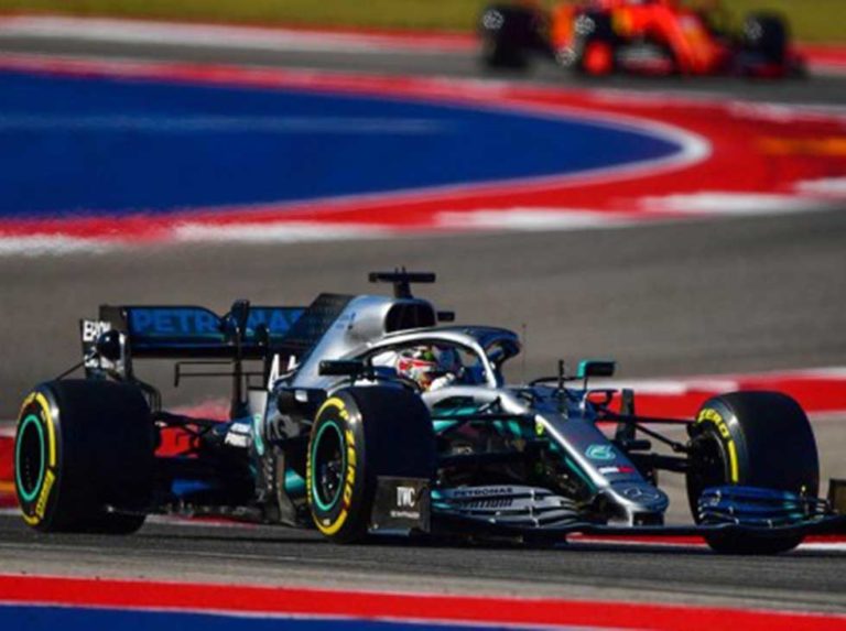 Hamilton logró el mejor tiempo en los entrenamientos