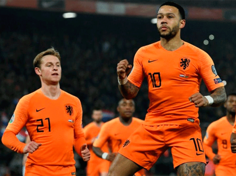 Holanda clasificó a la Eurocopa luego de ocho años