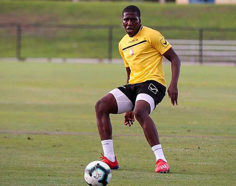 Hurtado sería suplente en el once de Miguel Russo
