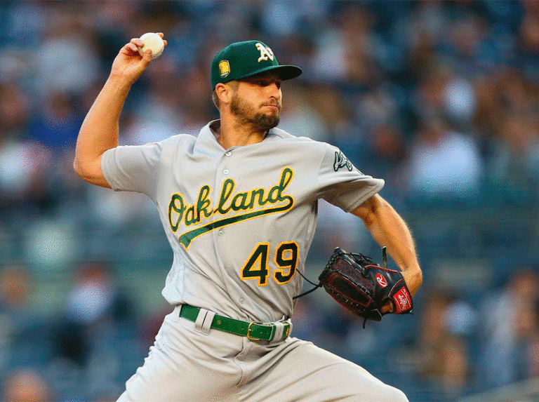 Kendall Graveman acordó por un año con los Marineros